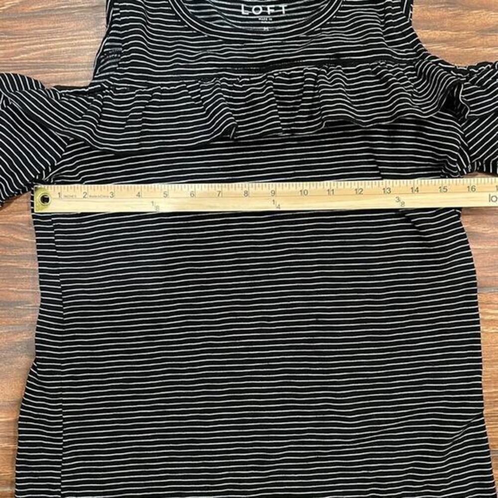 Loft Cold Shoulder Ruffle Tee - Picture 4 of 5